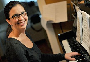 Learning Piano as an Adult: A Beginner’s Guide for Toronto