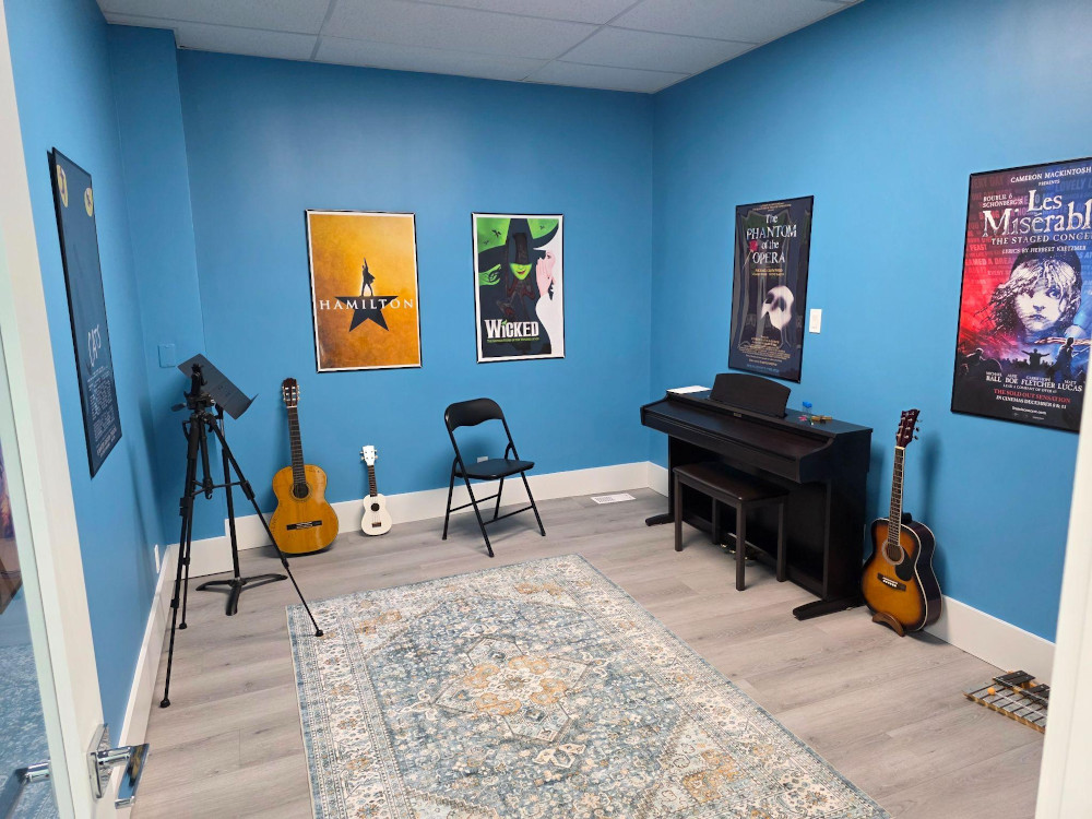 Musical Theatre Music Room at Neighbour Note Toronto Musical theatre themed music lesson room with piano at Neighbour Note music school in Toronto